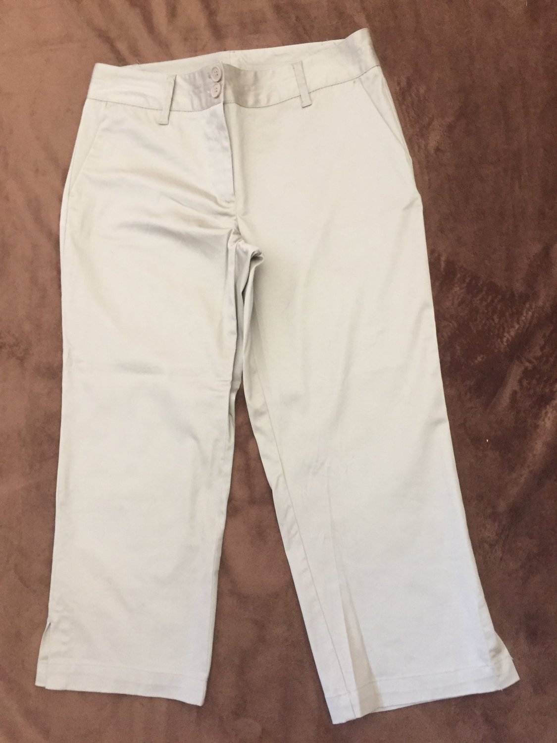 womens beige capris