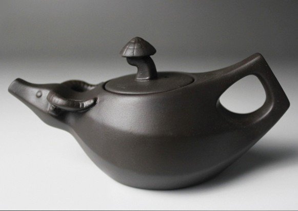 Chinese traditional violet arenaceous clay teapot * / buffalo * / teapot