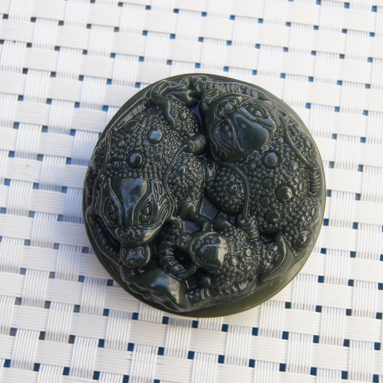 Handmade carving of natural and tianyu sapphire gold and gold toad belt buckles A2