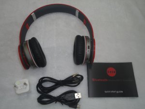 beats by dr.dre SOLO HD WIRELESS BLUE TOOTH brand new never used