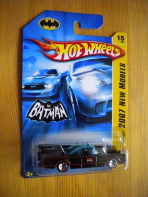 HOT WHEELS 2007 NEW MODELS BATMOBILE FROM 1966 TV SERIES 15 OF 36