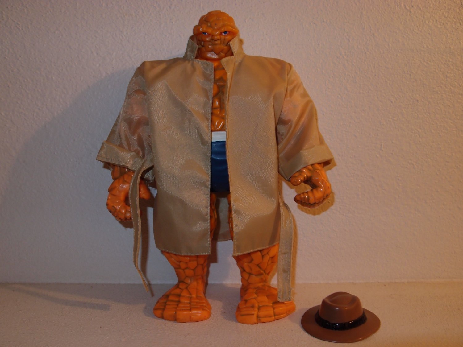 MARVEL UNIVERSE LOOSE 10 INCH CIVILIAN HEROES THE THING ACTION FIGURE  BENJAMIN BEN GRIMM 1998 TOYBIZ