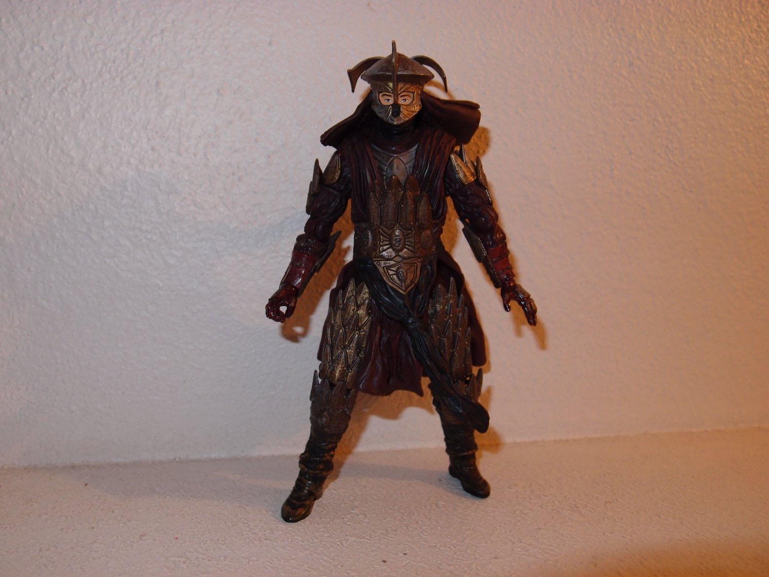 LORD OF THE RINGS TWO TOWERS LOOSE EASTERLING ACTION FIGURE INCOMPLETE 2002  TOYBIZ