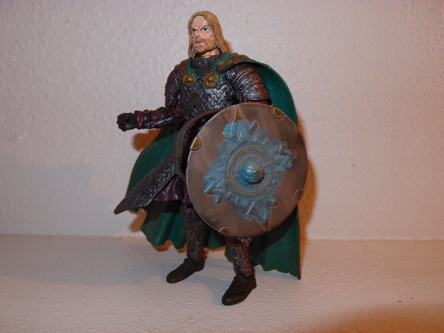 lord of the rings trilogy legolas with rohan armor action figure