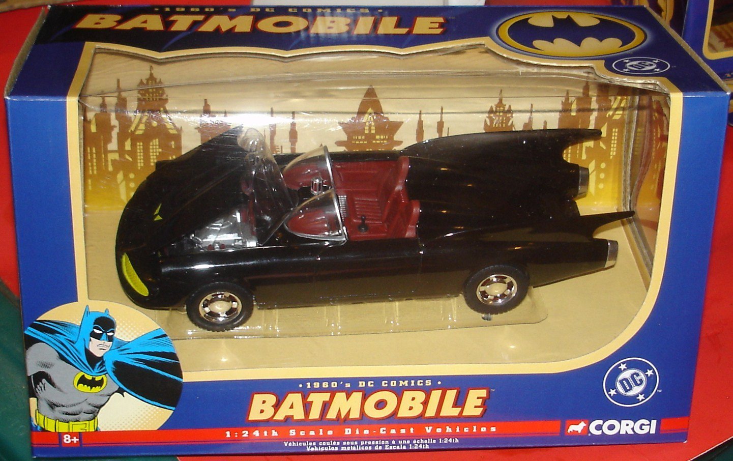 BATMAN 1960s DC COMICS BLACK BATMOBILE CORGI DIECAST 1:24th SCALE VEHICLE 2005 MODEL #77505