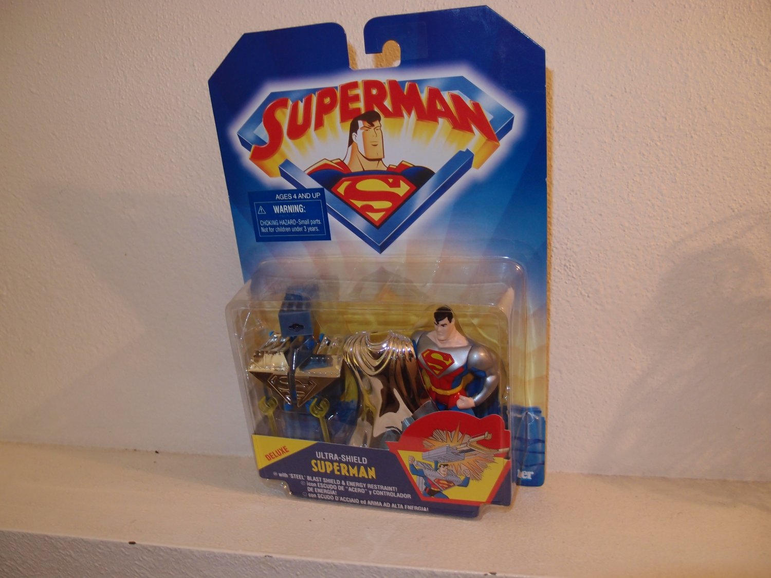 SUPERMAN ANIMATED DELUXE LOOSE ULTRA SHIELD SUPERMAN ACTION FIGURE 1998 KENNER HASBRO