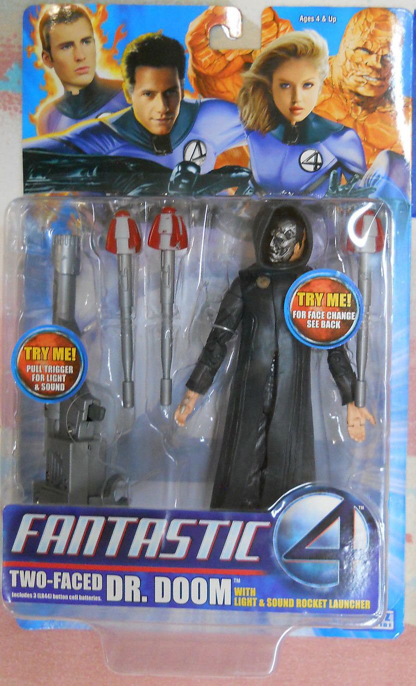 FANTASTIC FOUR MOVIE SERIES 3 TWO FACED DR DOOM W/ LIGHT & SOUND ROCKET ...