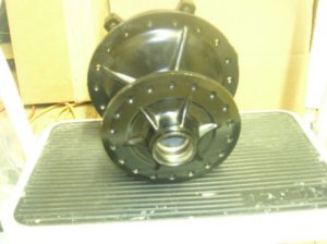YAMAHA YZ125 REAR HUB-vintage-classic-restoration-AHMRA-enduro-moto cross-NOS