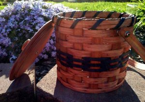 Amish Tiny Bathroom w/ Wooden Lid Basket