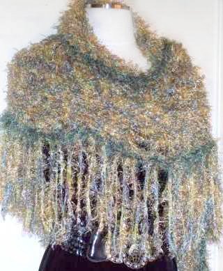 KNIT GOLDEN FIELDS SHAWL.