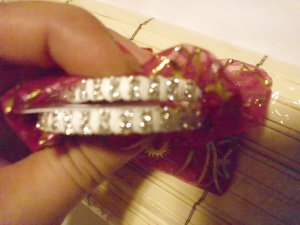 BEAUTIFUL WHITE/RHINESTONE EARRINGS