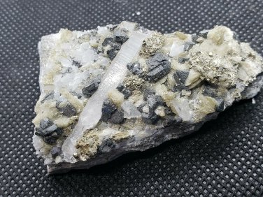 SD Sphalerite quartz and pyrite specimen