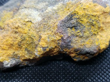 Beautiful Pascoite on Corvusite specimen
