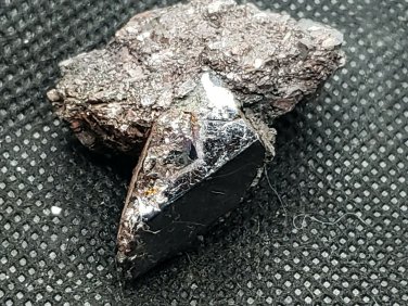 Amazing Graves Rutile specimen