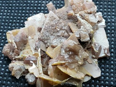 Beautiful Wulfenite specimen