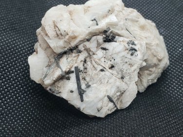 Manganite specimen