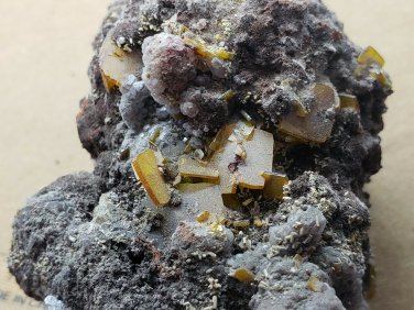 Tiger Wulfenite specimen