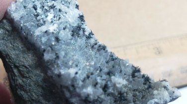 Boulangerite w quartz specimen