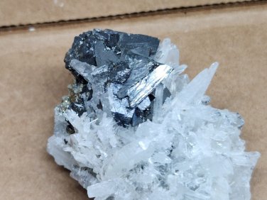 Beautiful Tetrahedrite w quartz specimen