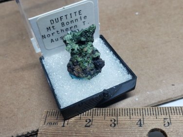 Beautiful Duftite thumbnail specimen