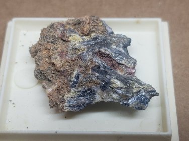 Beautiful Klebelsbergite specimen