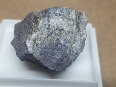 Beautiful Ferri-ghoseite specimen