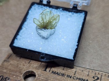 Beautiful twin Chrysoberyl specimen