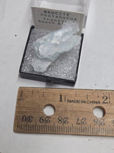 Beautiful Brucite thumbnail specimen