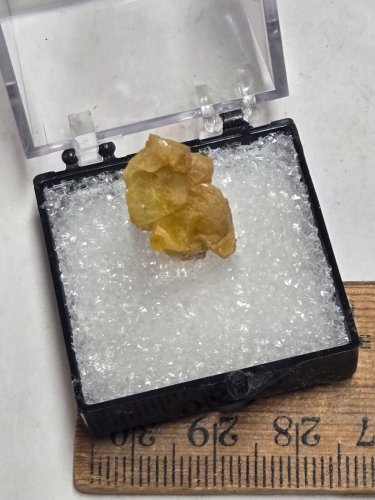 Stunning Yellow Mimetite thumbnail specimen