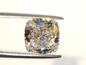 CUSHION RUSSIAN LAB DIAMOND SIM 9.50 X9.50 MM