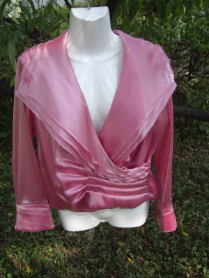 Retro Coral Pink Blouse with Layerd/RuffledLapel(Jessica Howard)