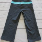 Lululemon Athletica Reversible Groove Athletic Crop Pants - Size 4