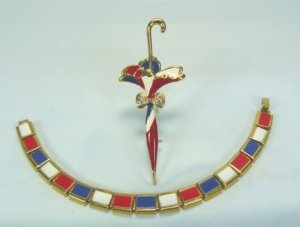 *Show Your Colors!  Red, White & Blue!  Cute Vintage Bracelet/ Parasol Pin for the 4th or Any Time!