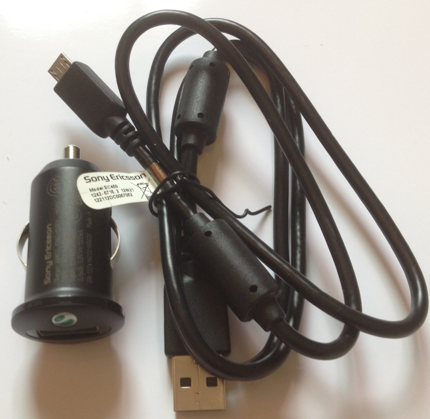 Original Sony Ericsson USB Car Charger AN400 + Charge Date Cable Xperia