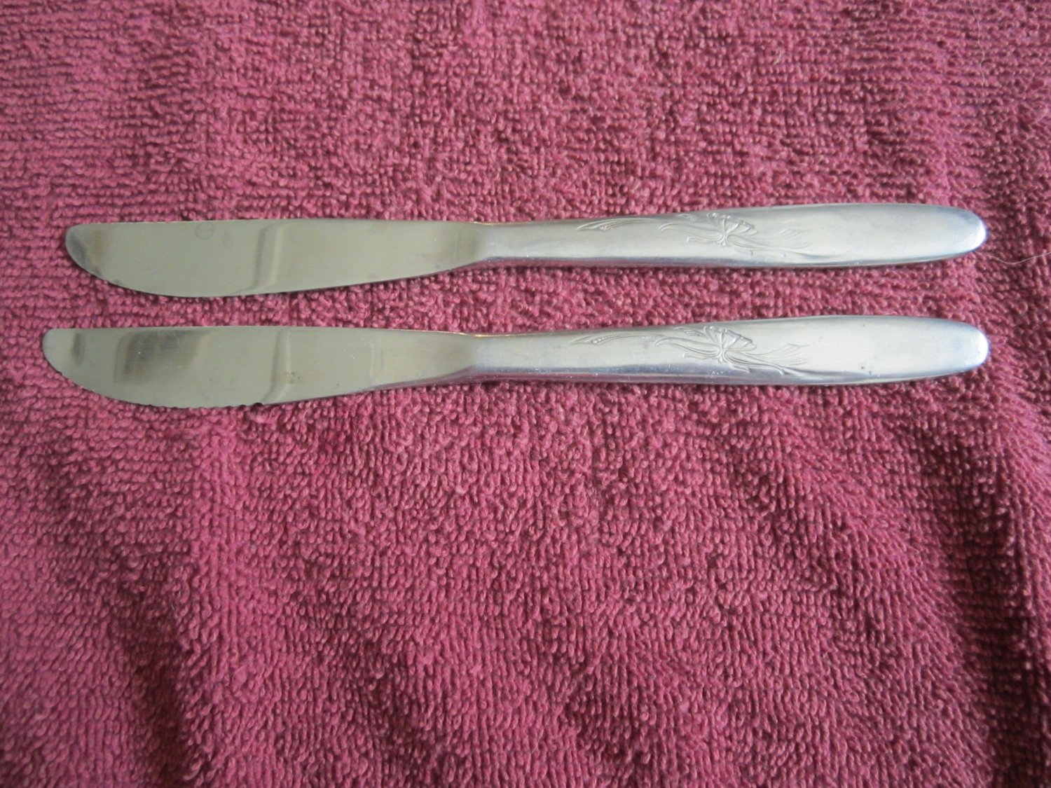 Flower Pattern 2 Butter Knives Japan Stainless (wtnk68)
