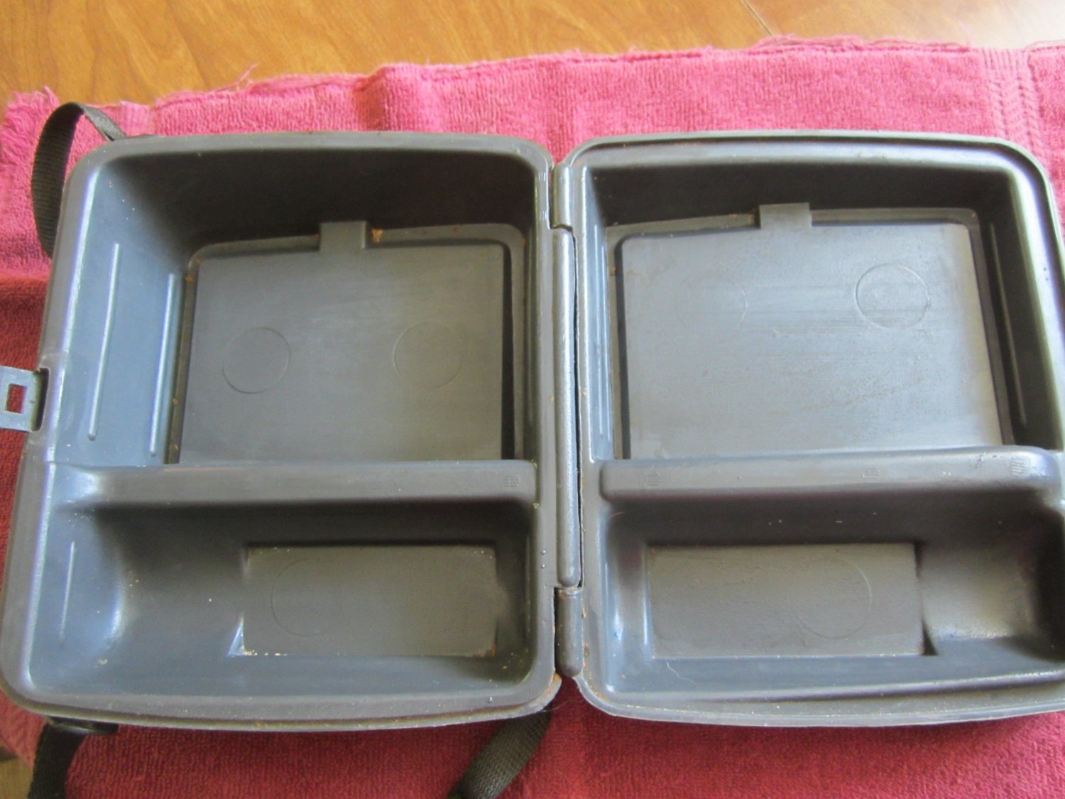 plain black lunch box