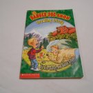 The Danger Joe Show Growling Grizzly by Jon Buller, Susan Schade (2002) (L24d10) Scholastic PB The Danger Joe Show Growling Grizzly by Jon Buller, Susan Schade (2002) (L24d10) Scholastic PB