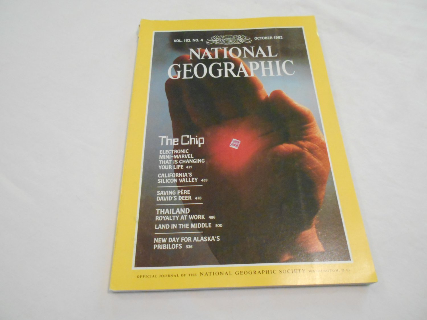 National Geographic Vol. 162 No. 4 October 1982 The Chip, Silicon ...