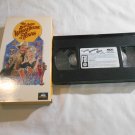 The best little whorehouse in Texas (VHS, 1982) Burt Reynolds, Dolly Parton