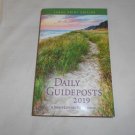 Daily Guideposts 2019 A Spirit-Lifting Devotional by Guideposts (2019) (L61a6) Large Print PB