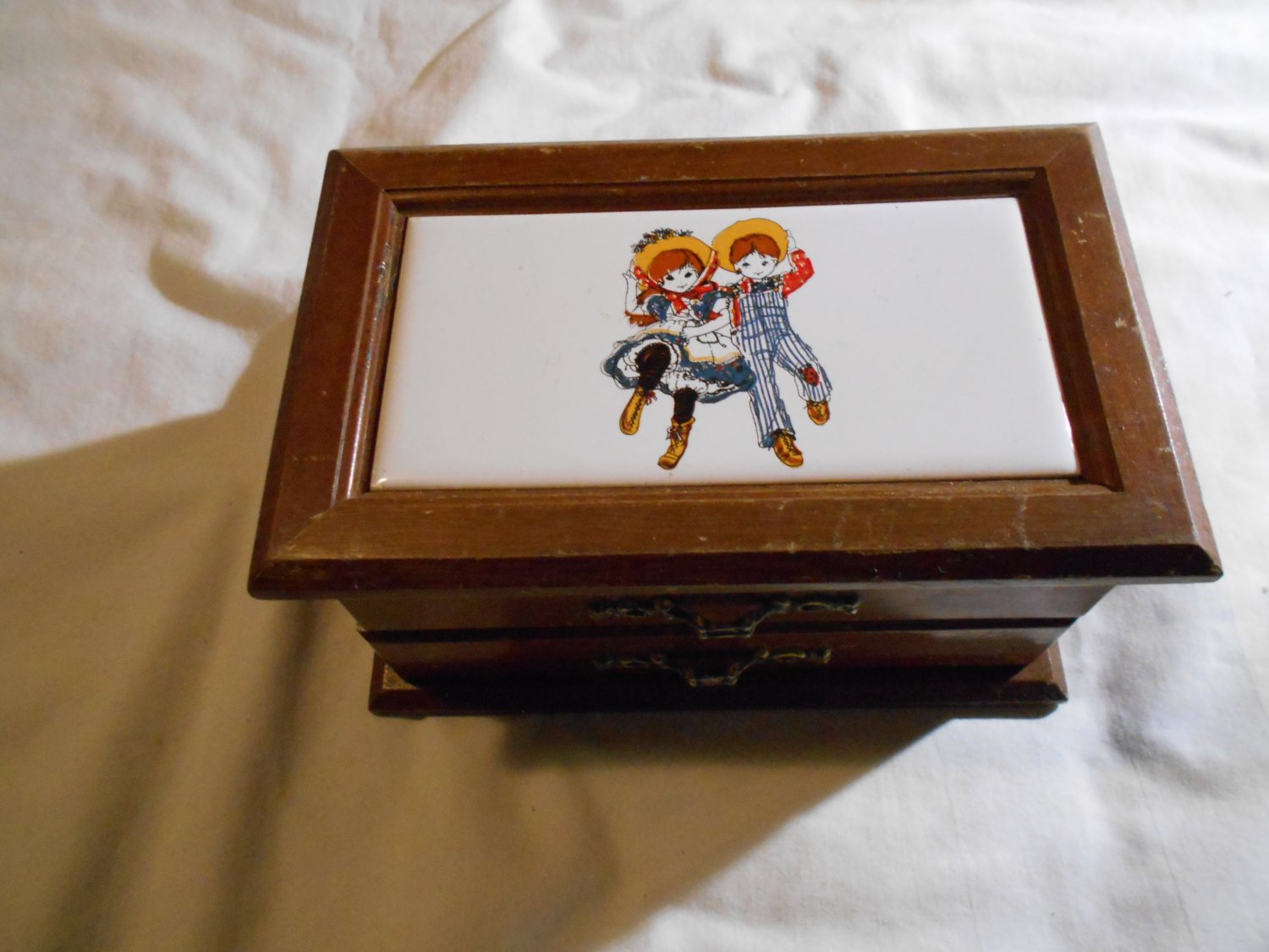 Wooden Jewelry With Boy and Girl in Country Style on White Tile Top (167)