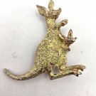Mother Kangaroo with Kid in Pouch Gold with Green Tint Pin/Brooch (J1) Mother Kangaroo with Kid in Pouch Gold with Green Tint Pin/Brooch (J1)