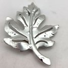 Art Nouveau Silvertone Metal Intricate Maple Leaf with Water Droplets Brooch Pin (J1) Art Nouveau Silvertone Metal Intricate Maple Leaf with Water Droplets Brooch Pin (J1)