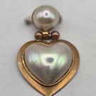Bronze Color Trim with Pearl Color Bead Heart Pin/Brooch (J1) Bronze Color Trim with Pearl Color Bead Heart Pin/Brooch (J1)
