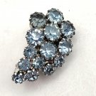 Blue Stone Tear Drop or Teardrop Shaped Pin/Brooch (J1) Blue Stone Tear Drop or Teardrop Shaped Pin/Brooch (J1)