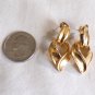 Avon Gold Tone Leaf Pattern Pierced Earrings (BD2)