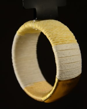 Image White Cream & Gold Colour Bracelet