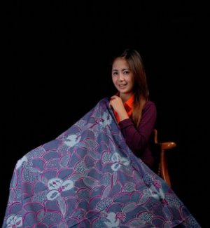 Batik	Ceramics	B-KM-183