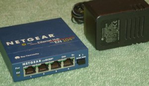 Netgear EN104TP Network Switch
