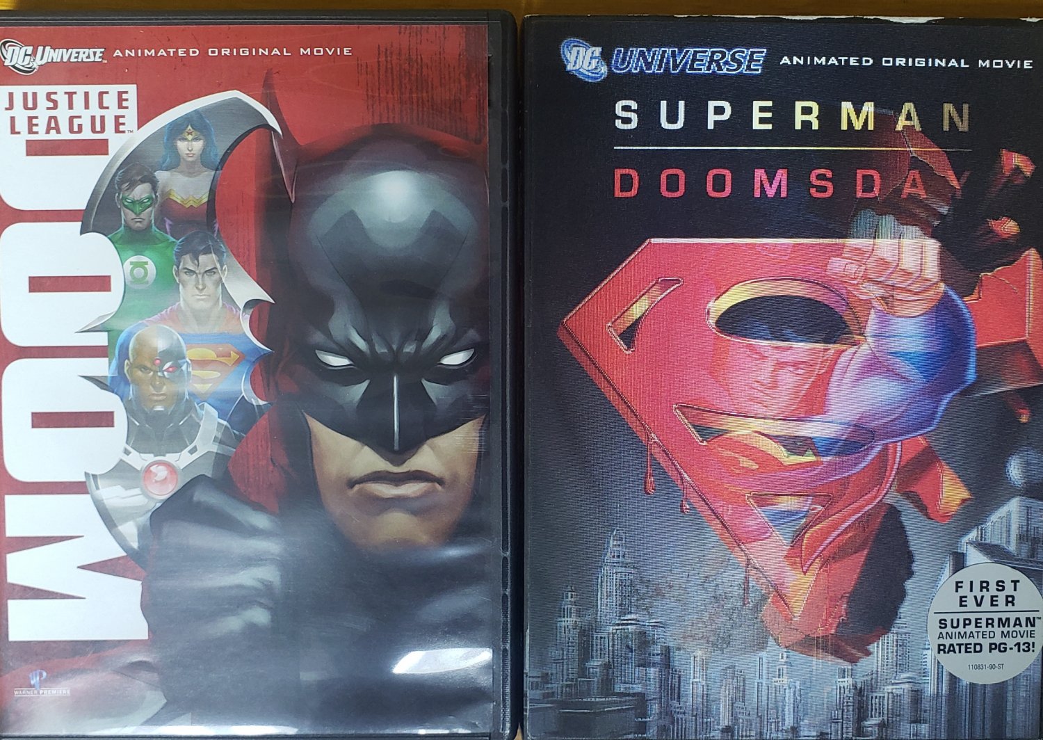 LOT OF 2 JUSTICE LEAGUE DOOM & SUPERMAN DOOMSDAY DVDs